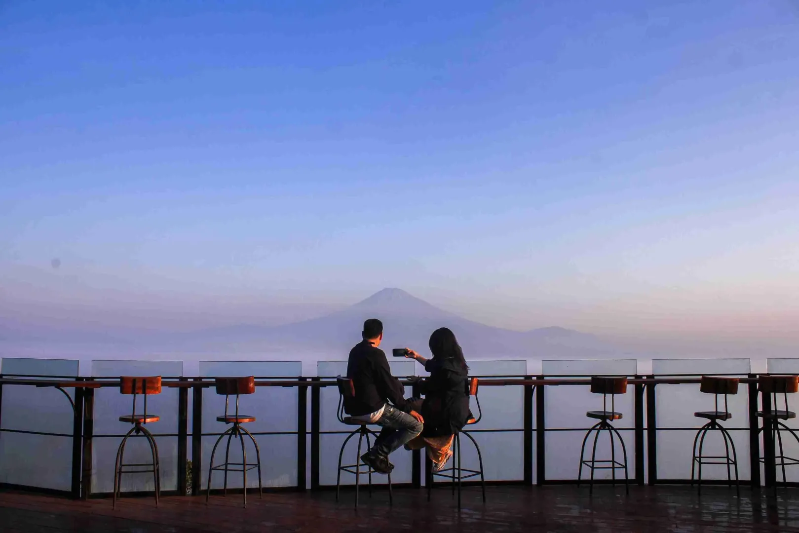 Sunrise VW Borobudur - Enam Langit